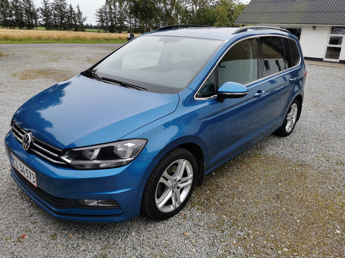 VOLKSWAGEN Touran Thumbnail 3