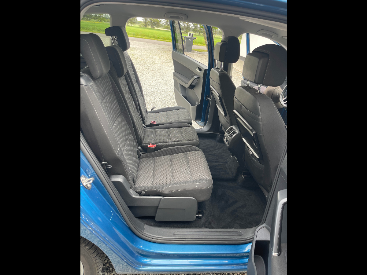 VOLKSWAGEN Touran Thumbnail 9
