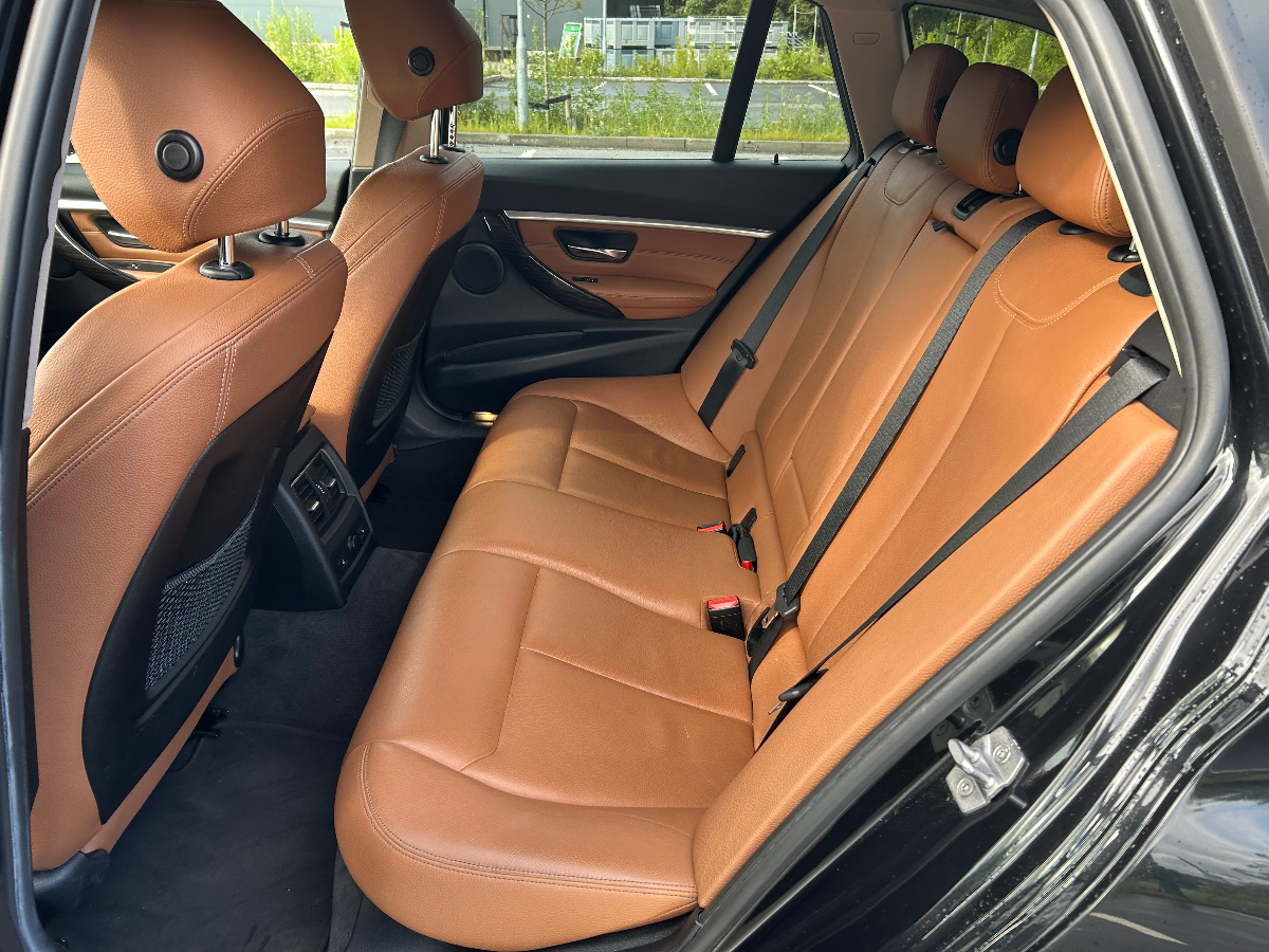 BMW 320 I Thumbnail 2