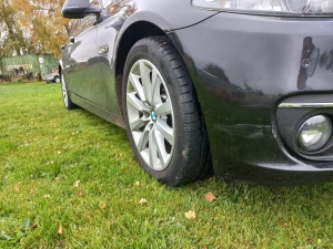 BMW 5-Serie Thumbnail 1