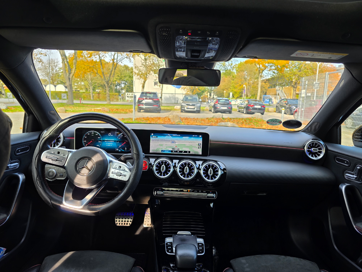 MERCEDES-BENZ A-Klasse 1