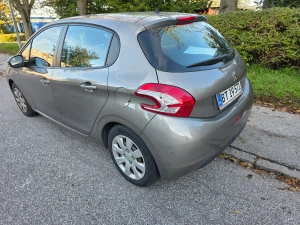 PEUGEOT 208 Thumbnail 5