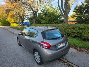PEUGEOT 208 Thumbnail 2