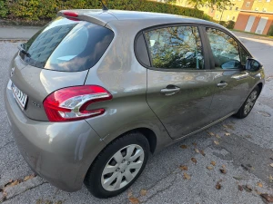 PEUGEOT 208 Thumbnail 4
