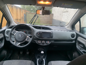 TOYOTA Yaris Thumbnail 13