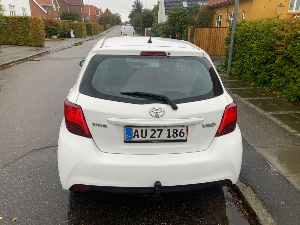 TOYOTA Yaris Thumbnail 10
