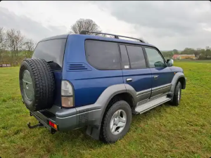 TOYOTA Landcruiser Thumbnail 5