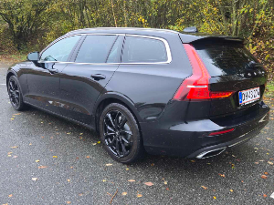 VOLVO V60 Thumbnail 4
