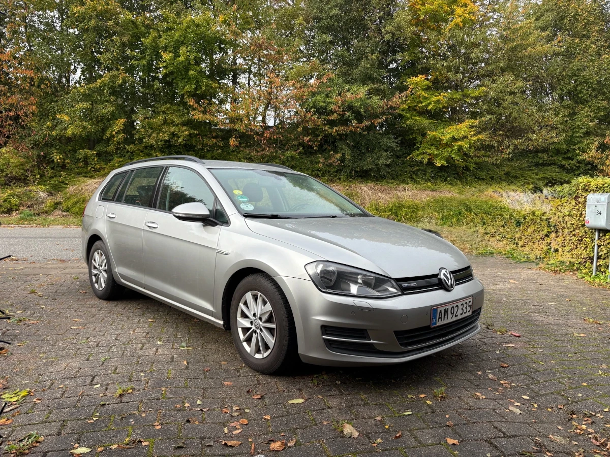 VOLKSWAGEN Golf Variant