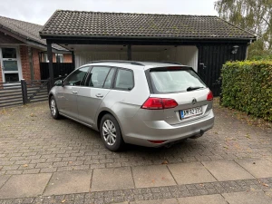 VOLKSWAGEN Golf Variant Thumbnail 1