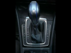 VOLKSWAGEN Golf Thumbnail 11