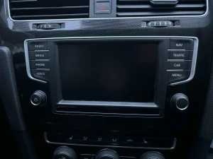 VOLKSWAGEN Golf Thumbnail 10