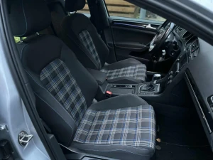 VOLKSWAGEN Golf Thumbnail 8