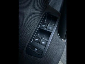 VOLKSWAGEN Golf Thumbnail 14