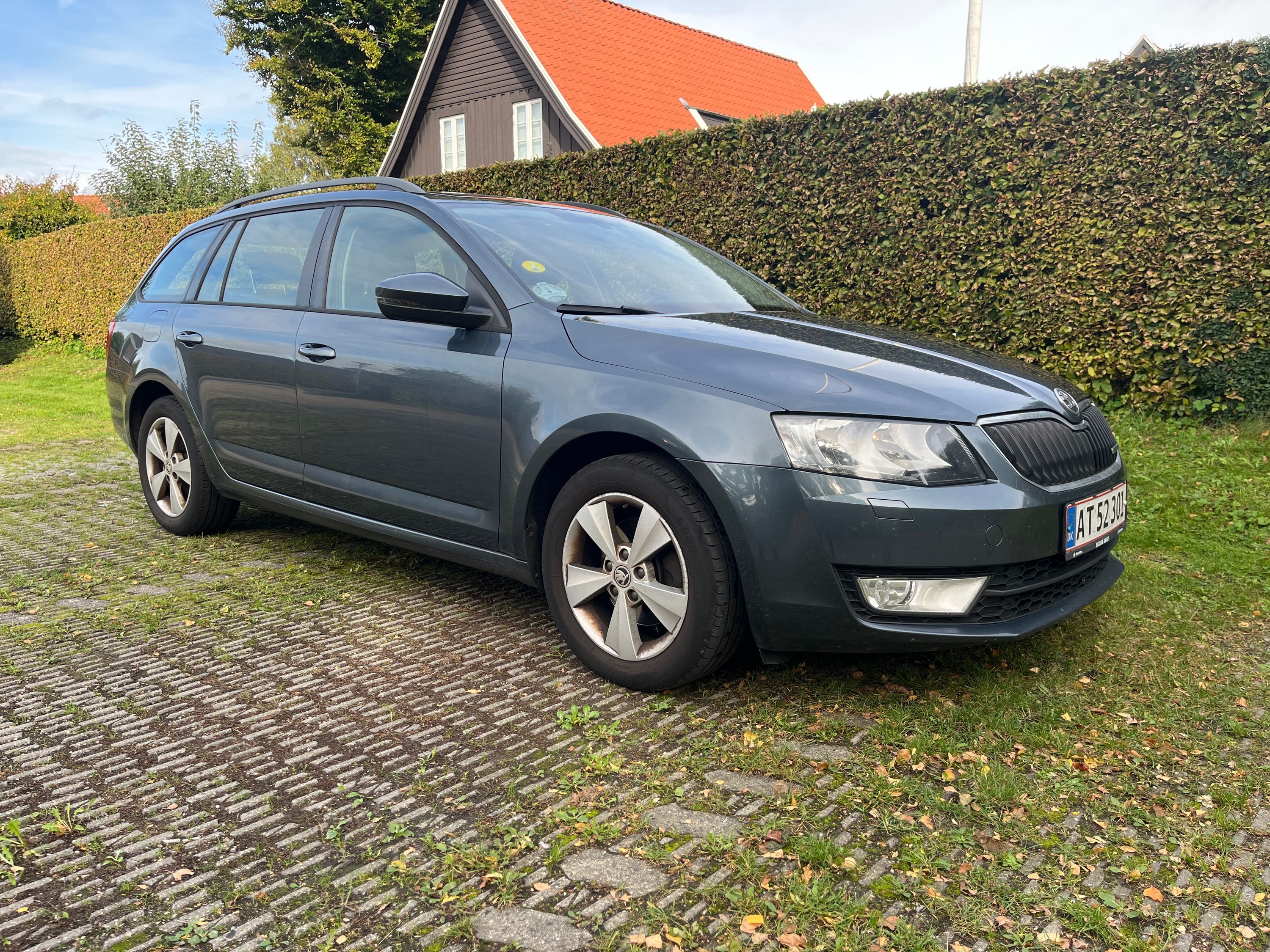 SKODA Octavia Combi 1