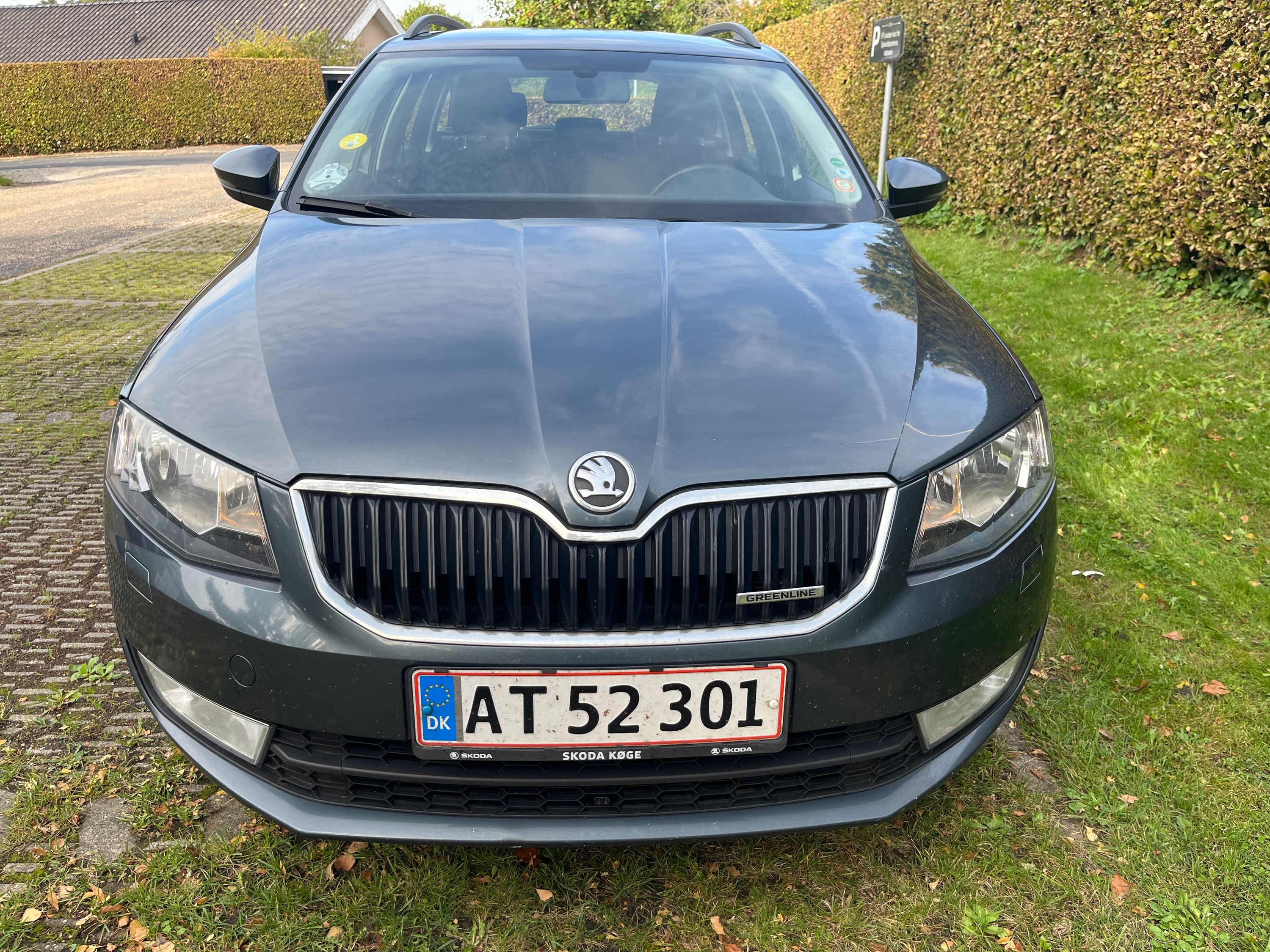 SKODA Octavia Combi Thumbnail 2
