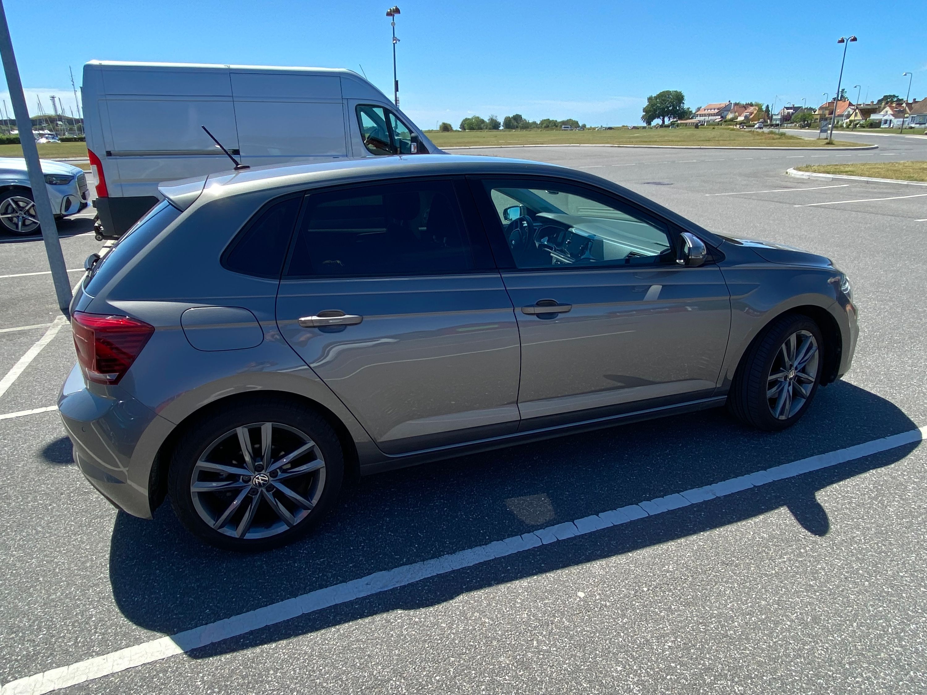VOLKSWAGEN Polo Thumbnail 9