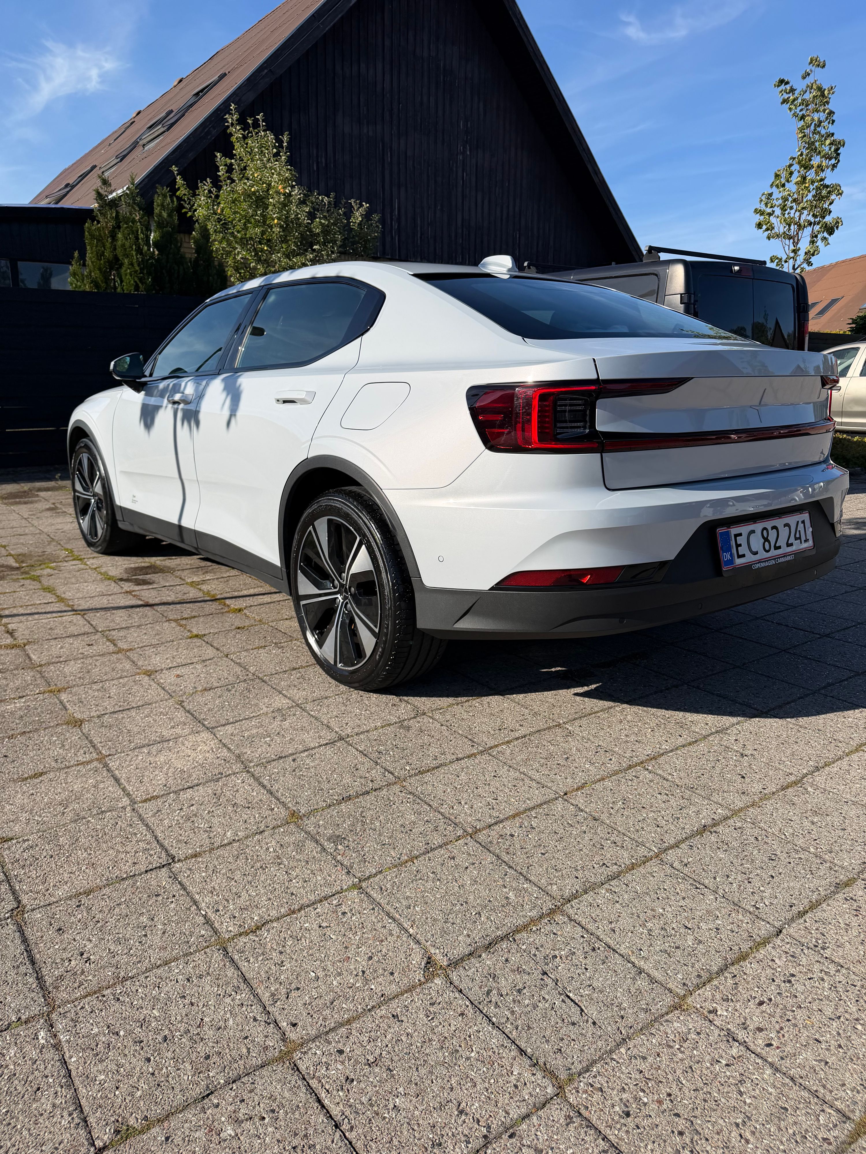 Polestar 2 Thumbnail 5