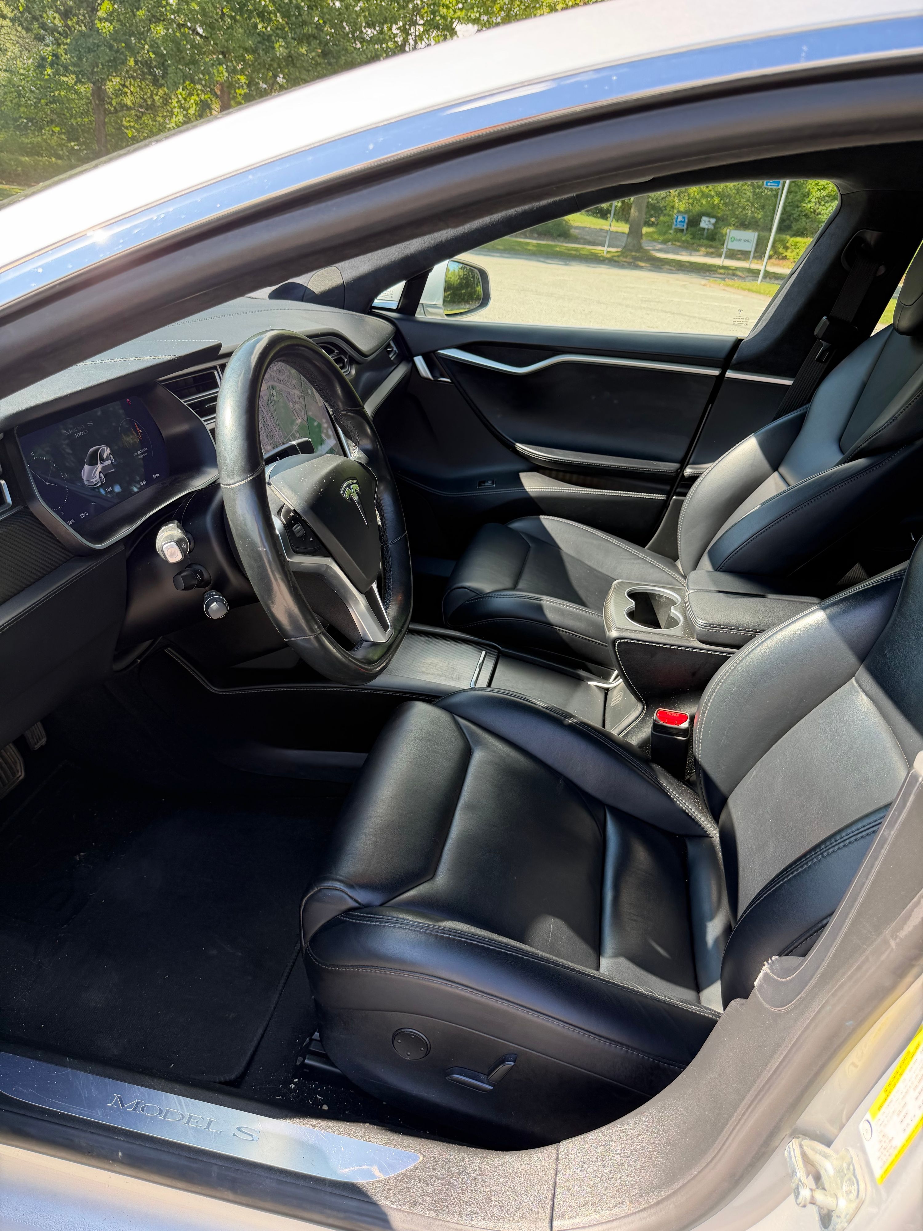 TESLA S Thumbnail 7