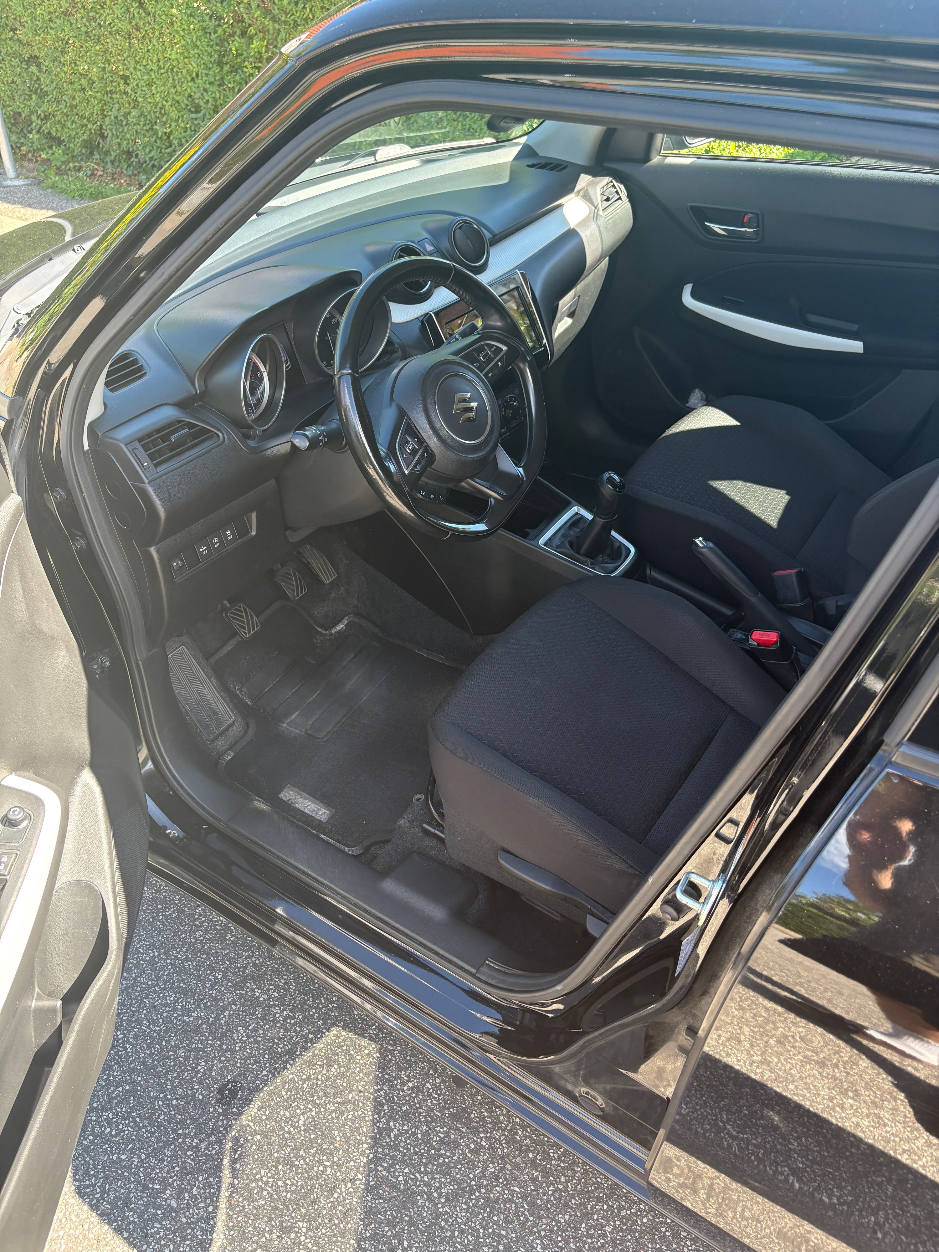 SUZUKI Swift Thumbnail 2