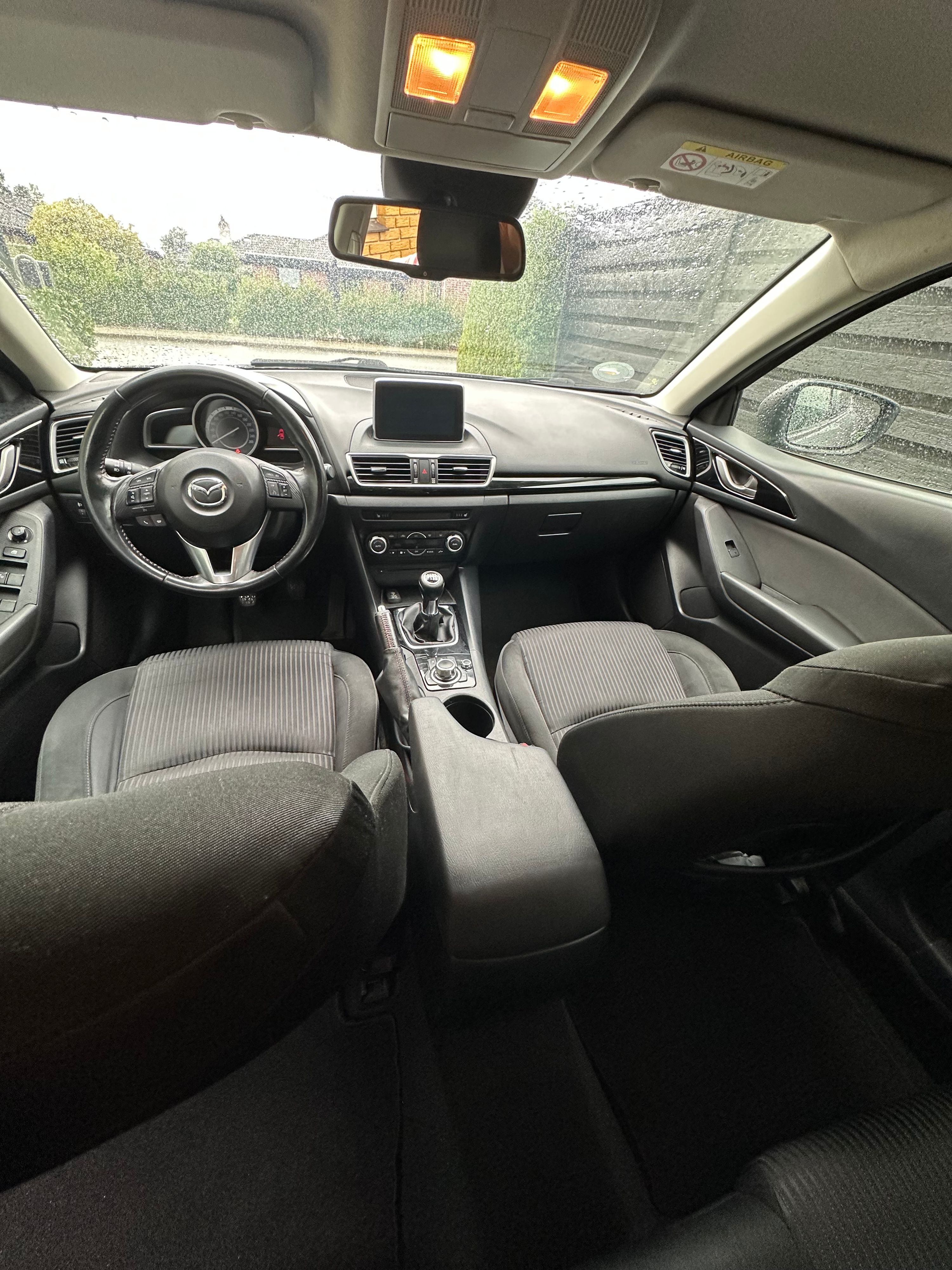 MAZDA 3 Thumbnail 4