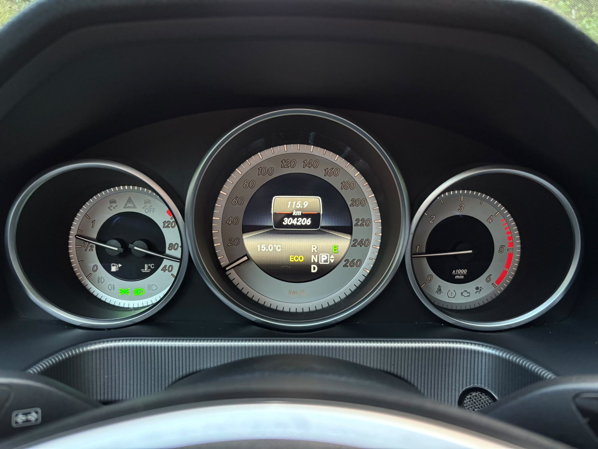 MERCEDES-BENZ E-Klasse Thumbnail 10