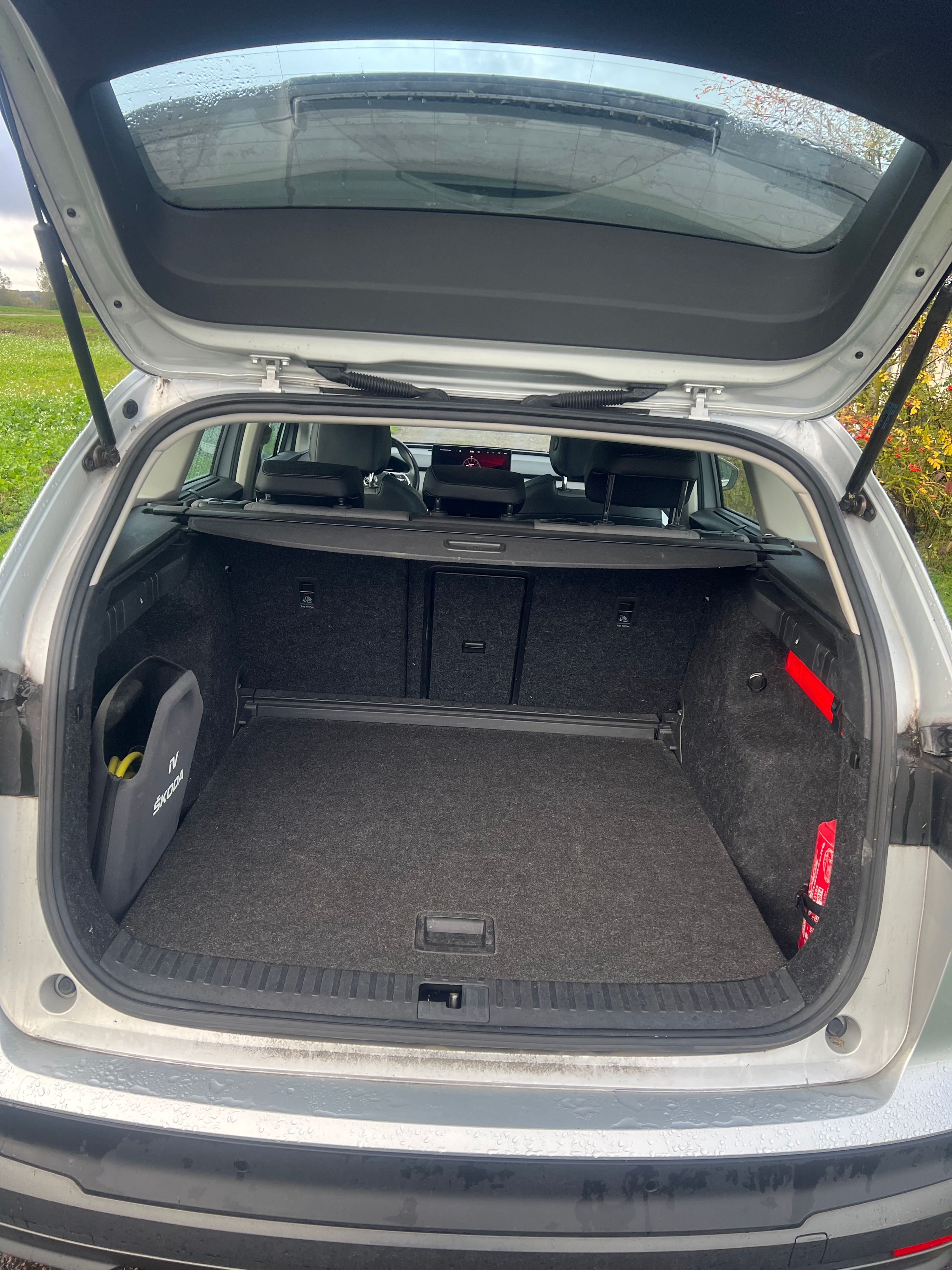 SKODA Enyaq Thumbnail 10