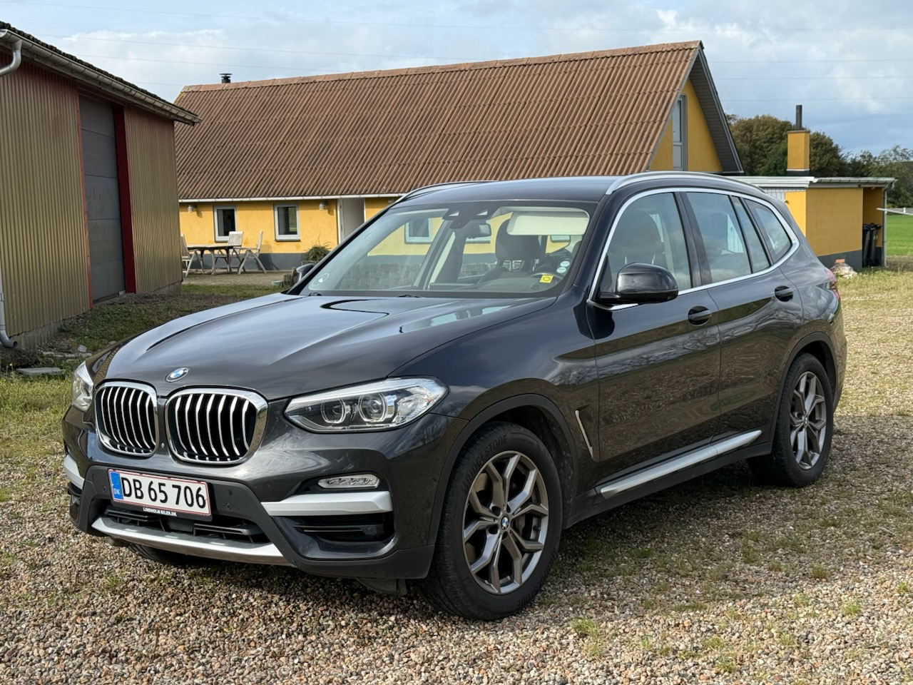 BMW X3 Thumbnail 2