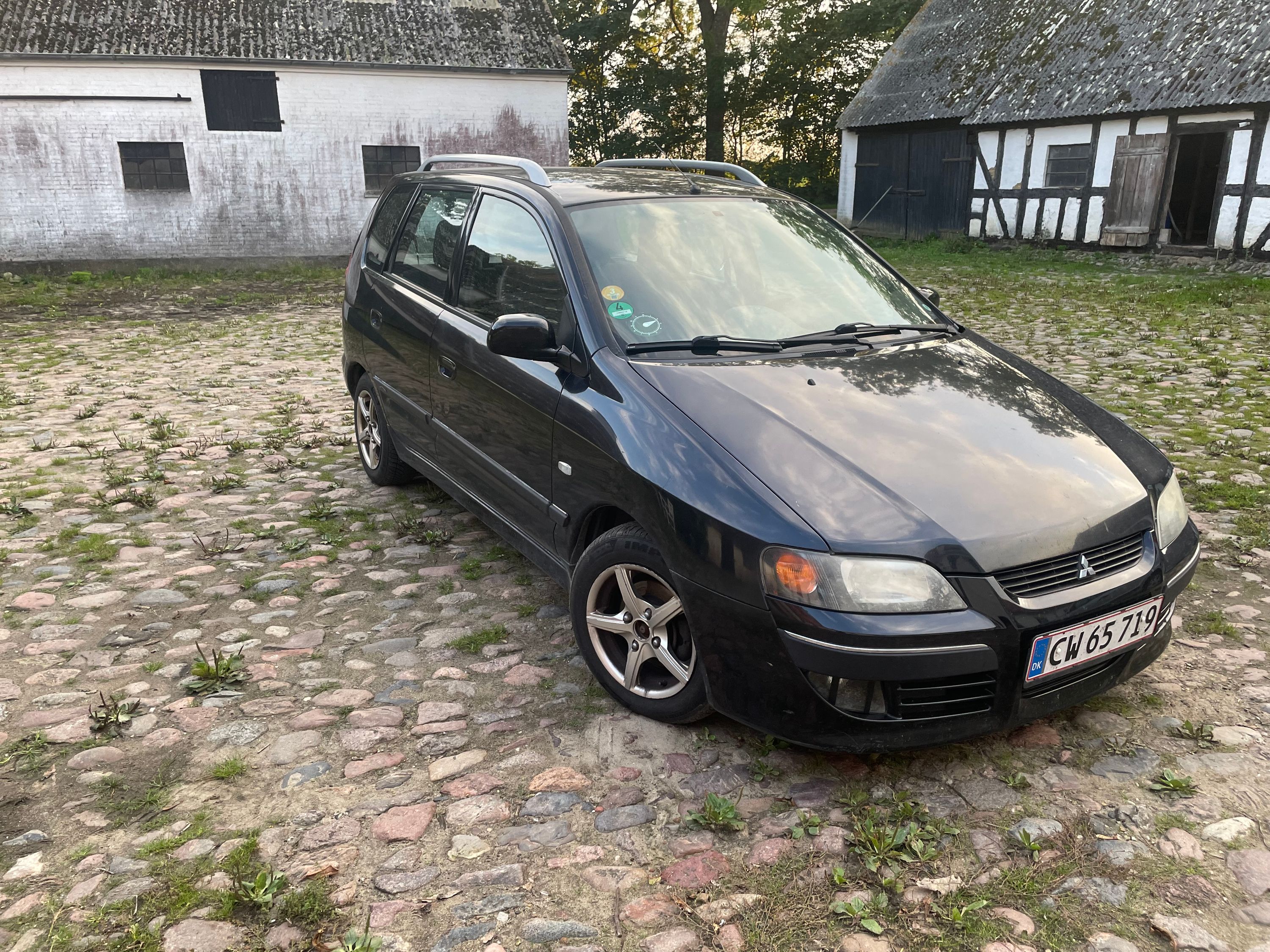 MITSUBISHI Space Star Thumbnail 1