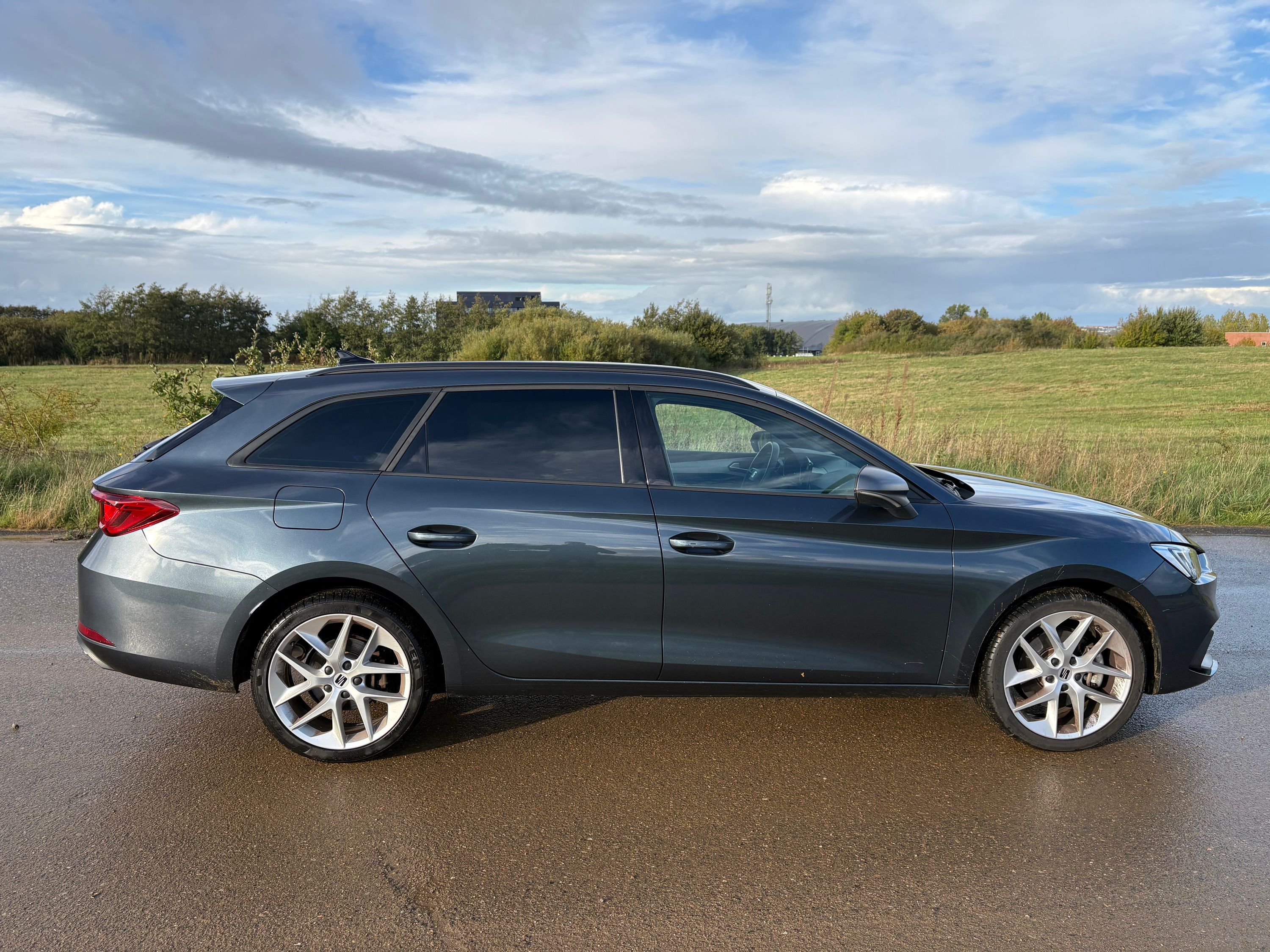 SEAT Leon Thumbnail 3
