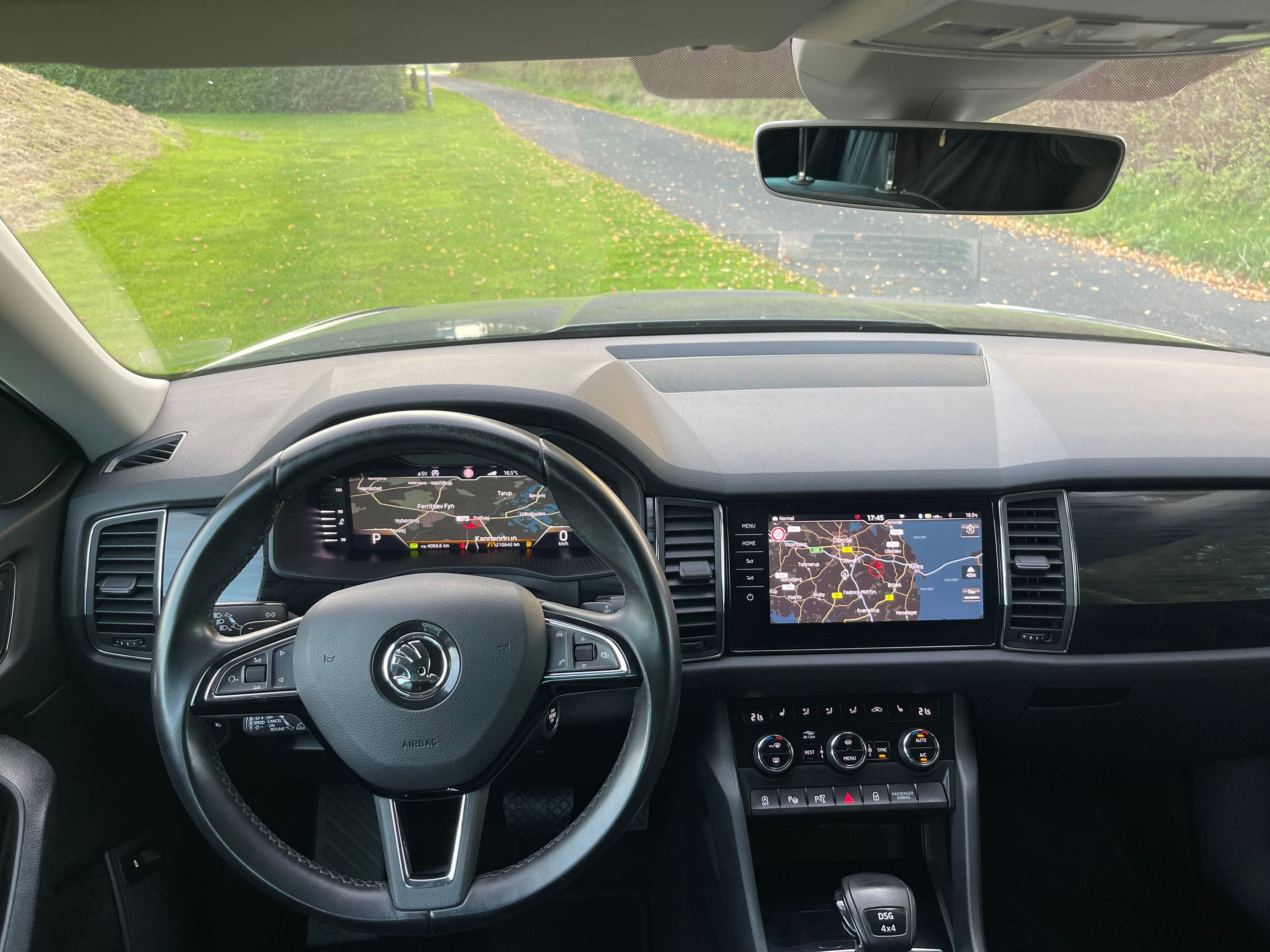 SKODA Kodiaq Thumbnail 11