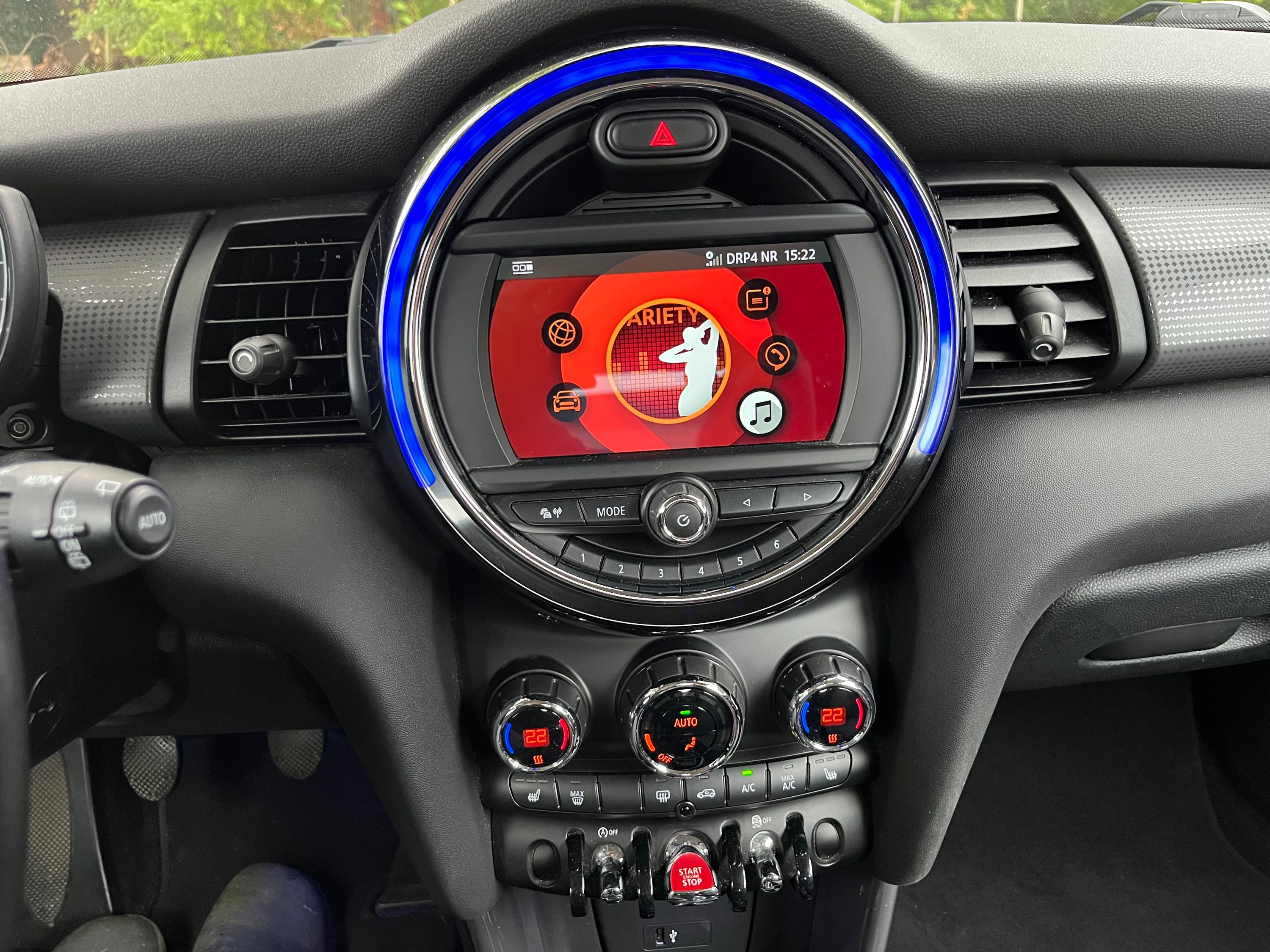 MINI Cooper Thumbnail 3