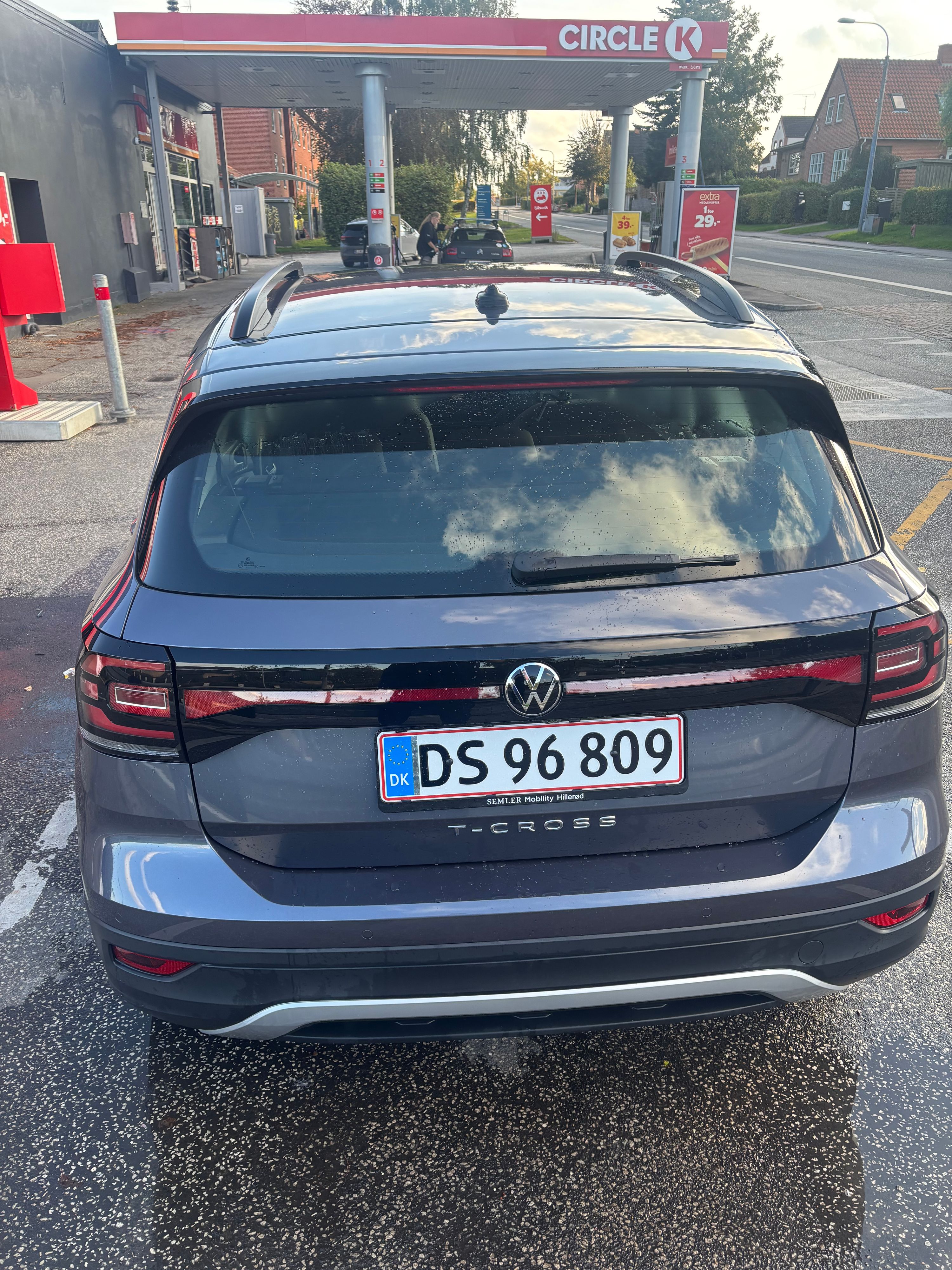 VOLKSWAGEN T-Cross Thumbnail 3