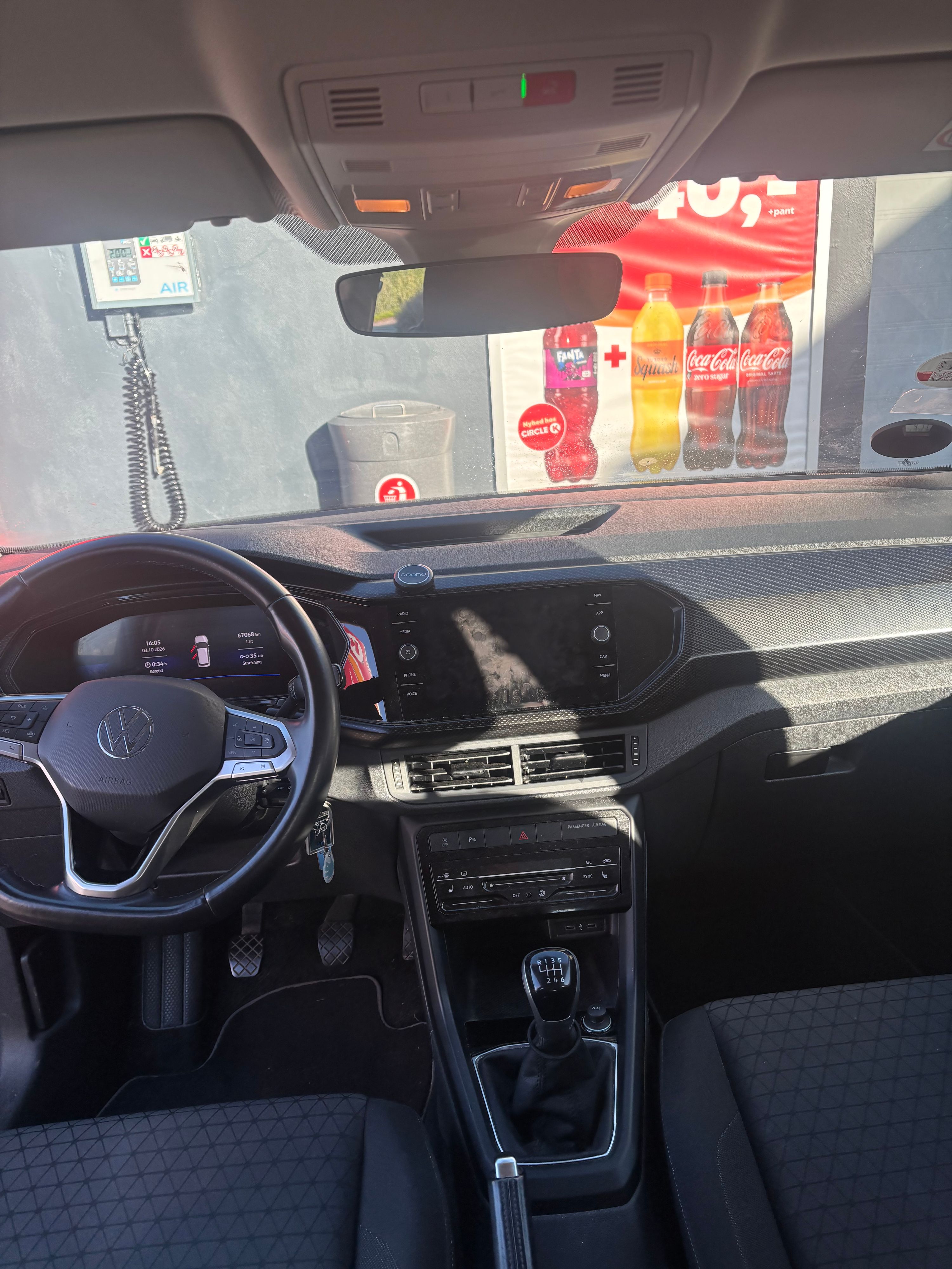 VOLKSWAGEN T-Cross Thumbnail 11