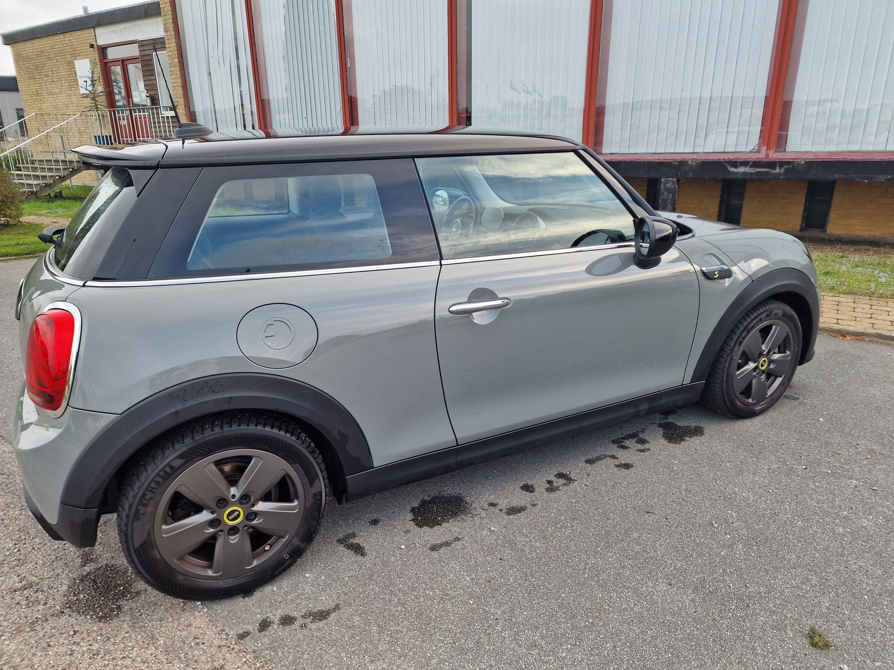 MINI Cooper Se Thumbnail 3