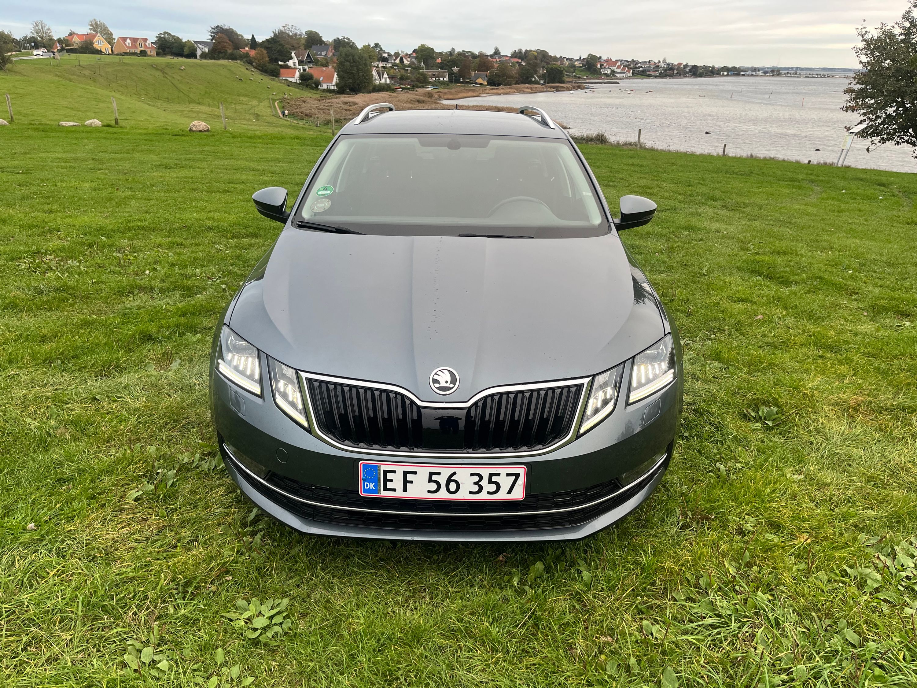 SKODA Octavia Thumbnail 3