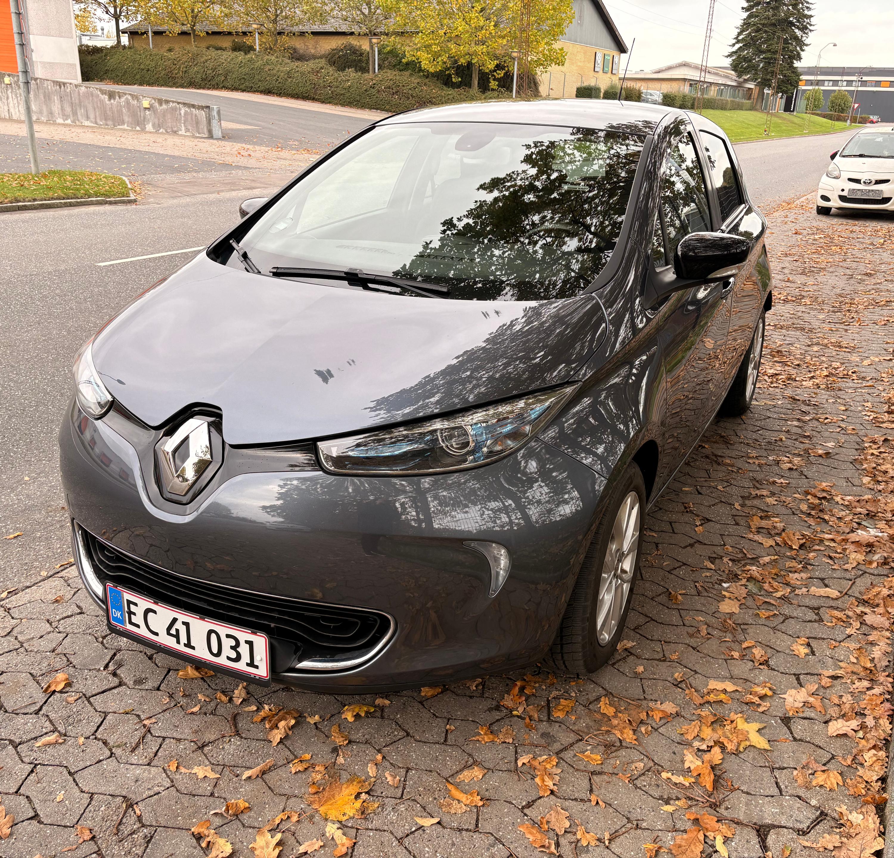 RENAULT Zoe