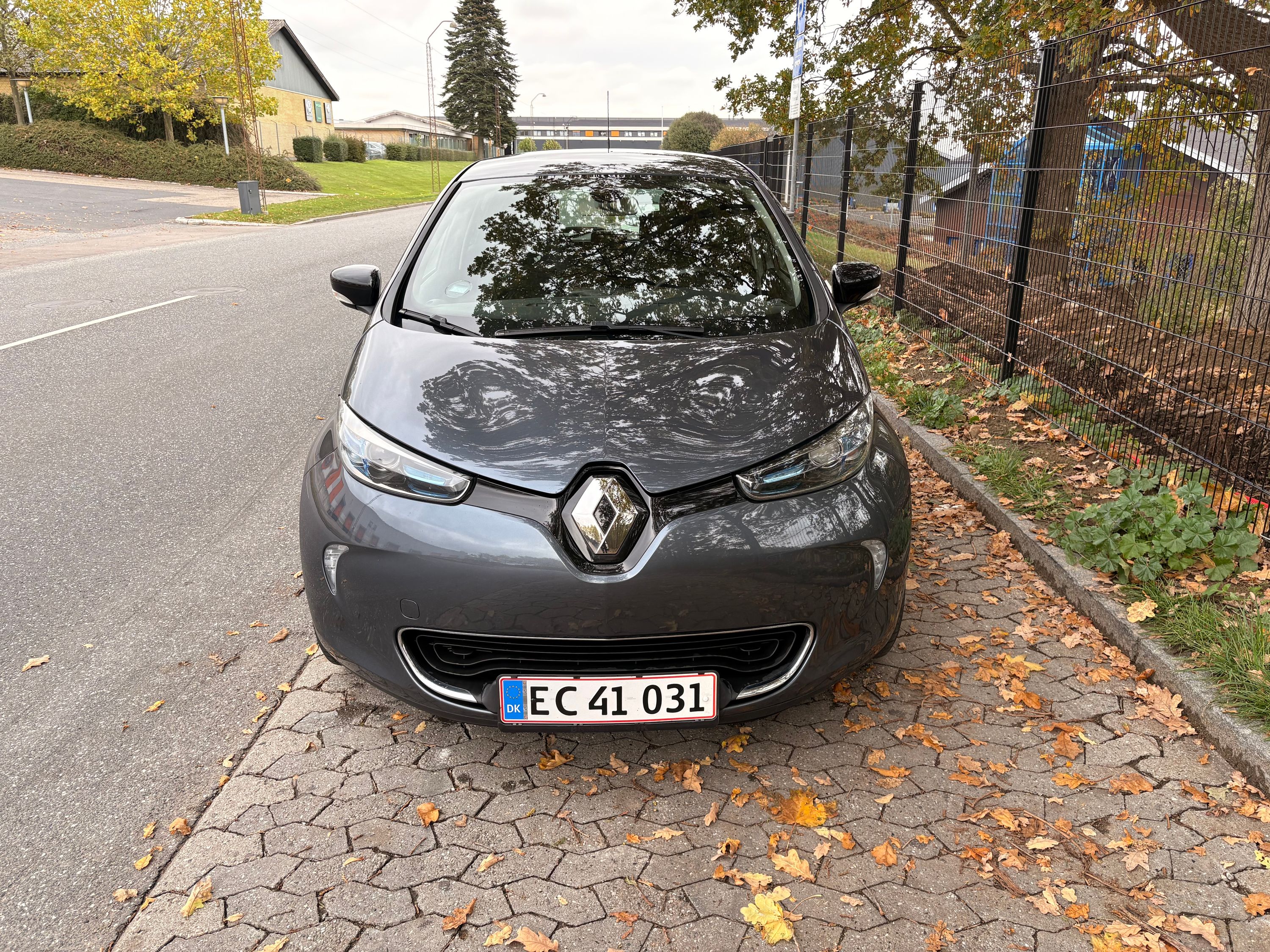 RENAULT Zoe Thumbnail 4