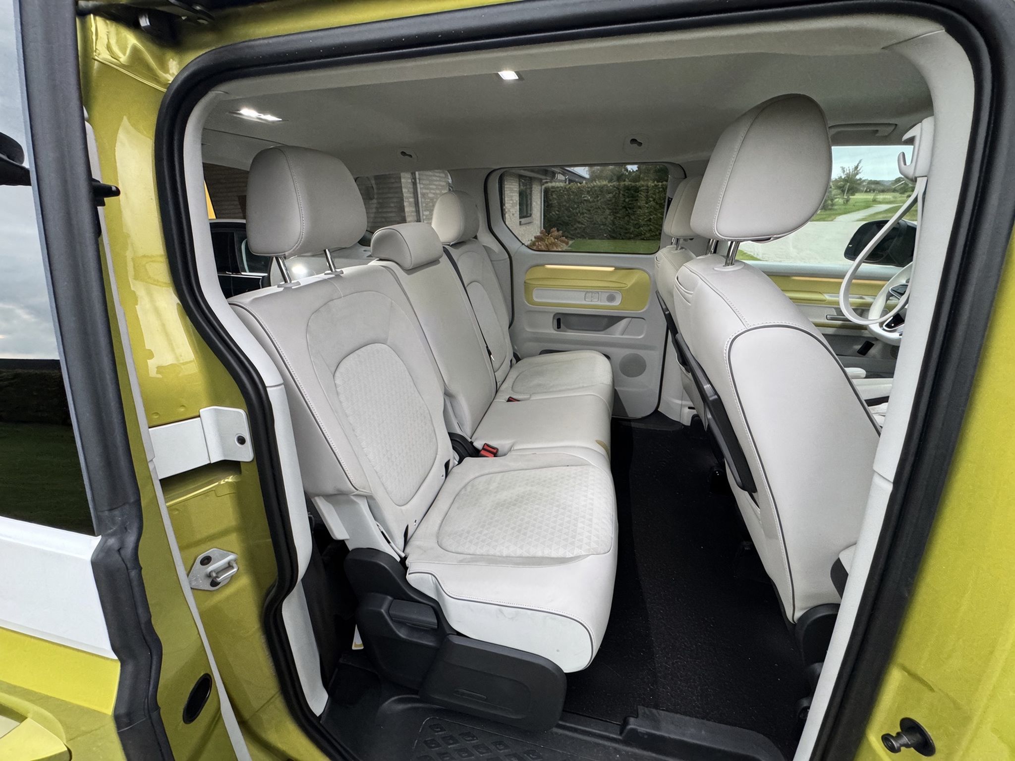 VOLKSWAGEN Id Buzz  Thumbnail 5