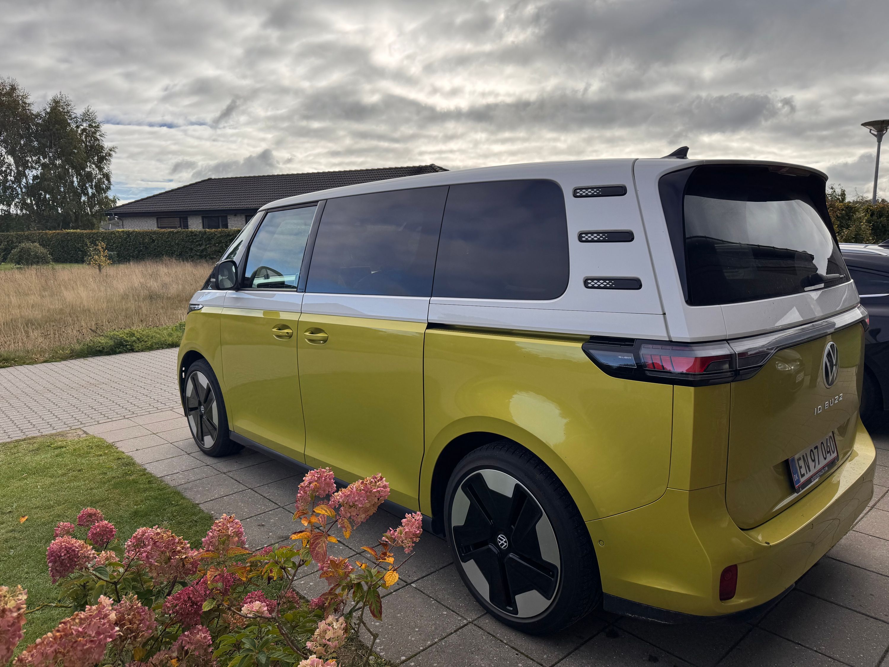 VOLKSWAGEN Id Buzz  Thumbnail 10