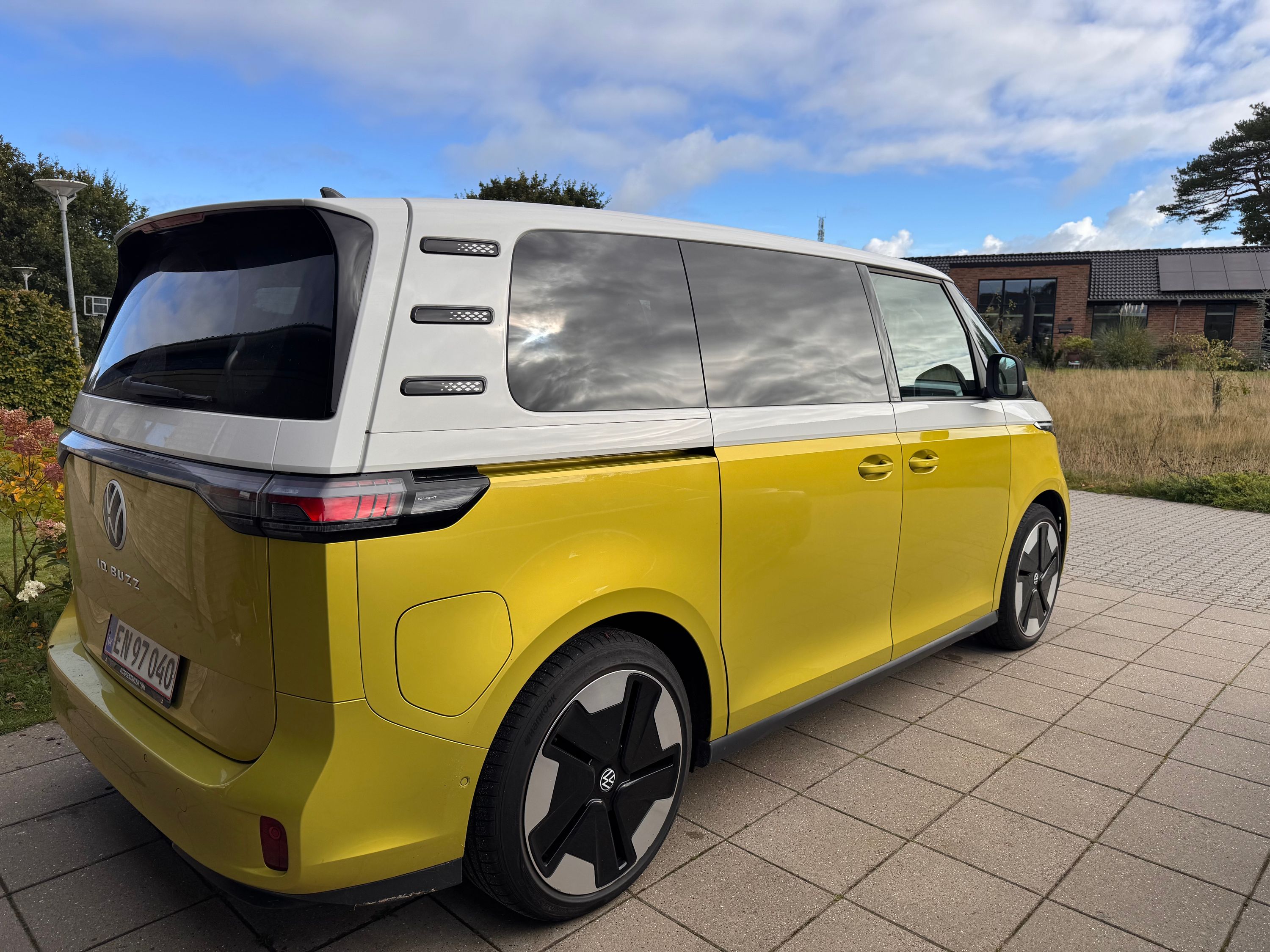 VOLKSWAGEN Id Buzz  Thumbnail 8