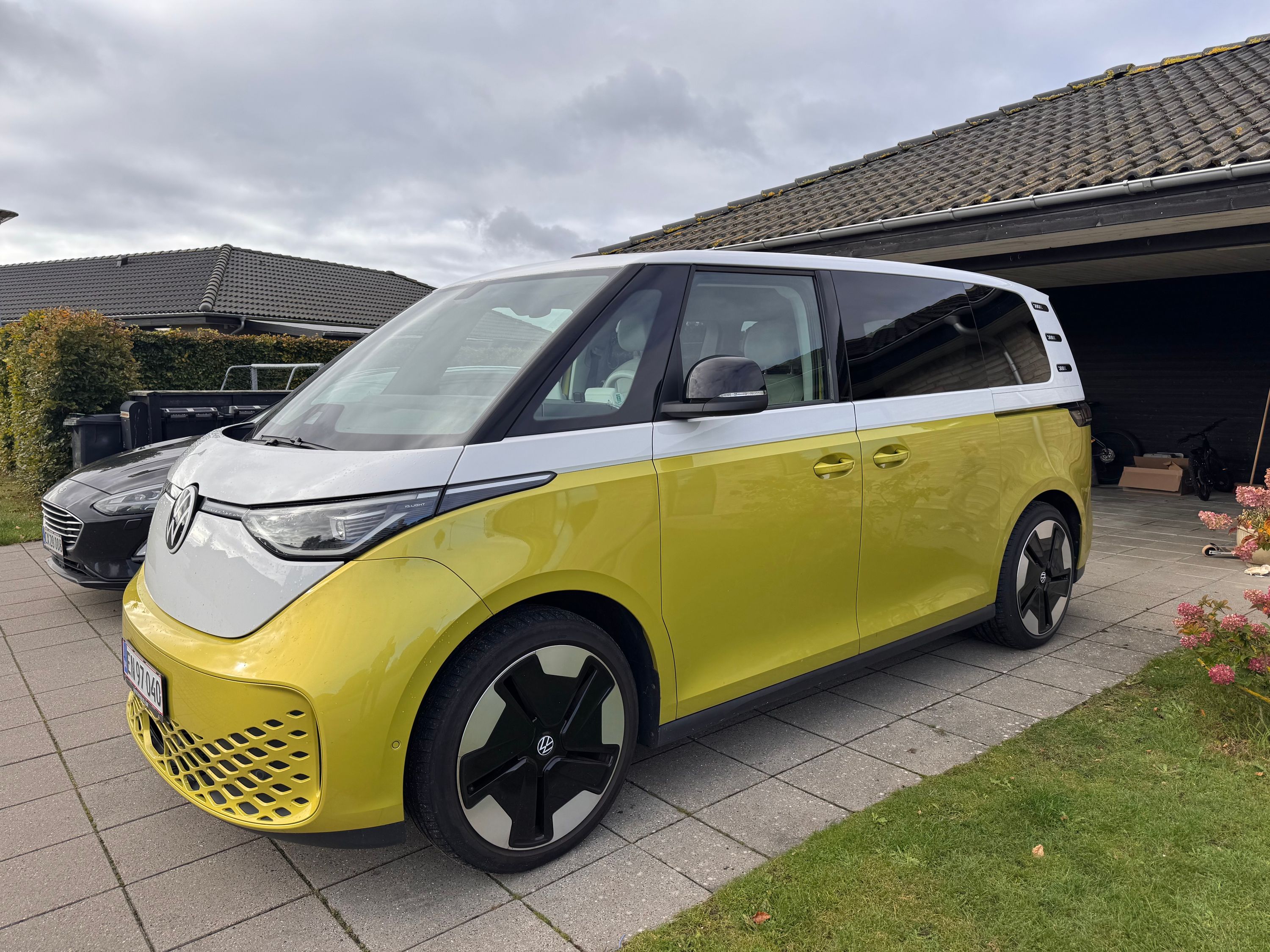 VOLKSWAGEN Id Buzz