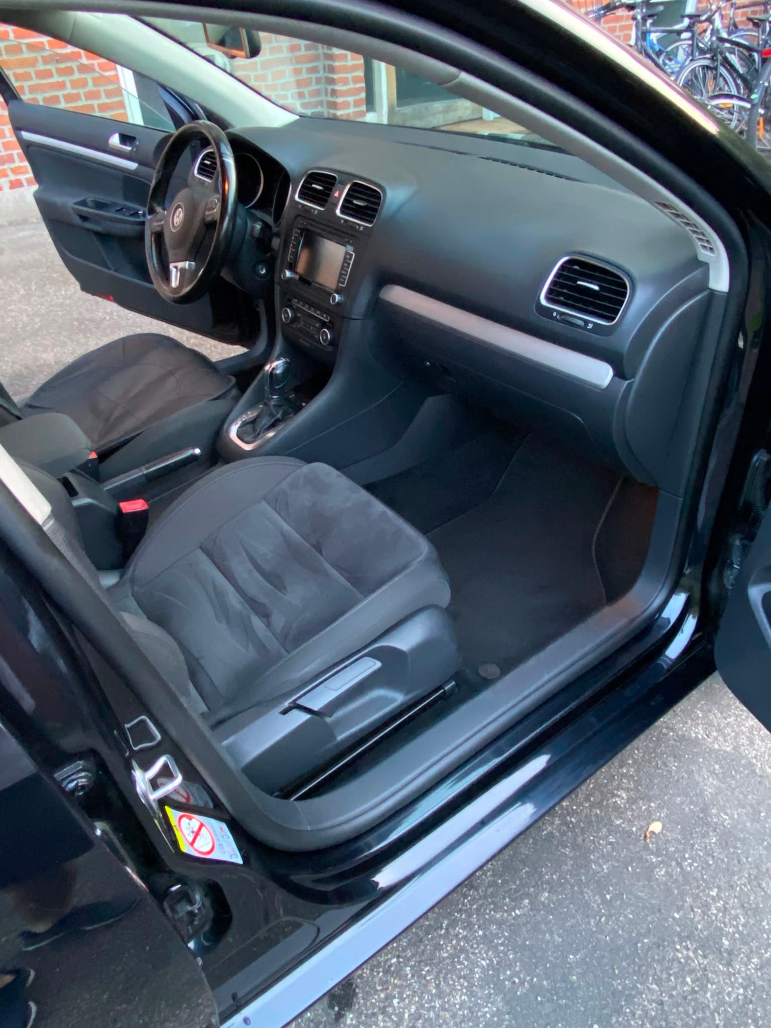VOLKSWAGEN Golf Thumbnail 15