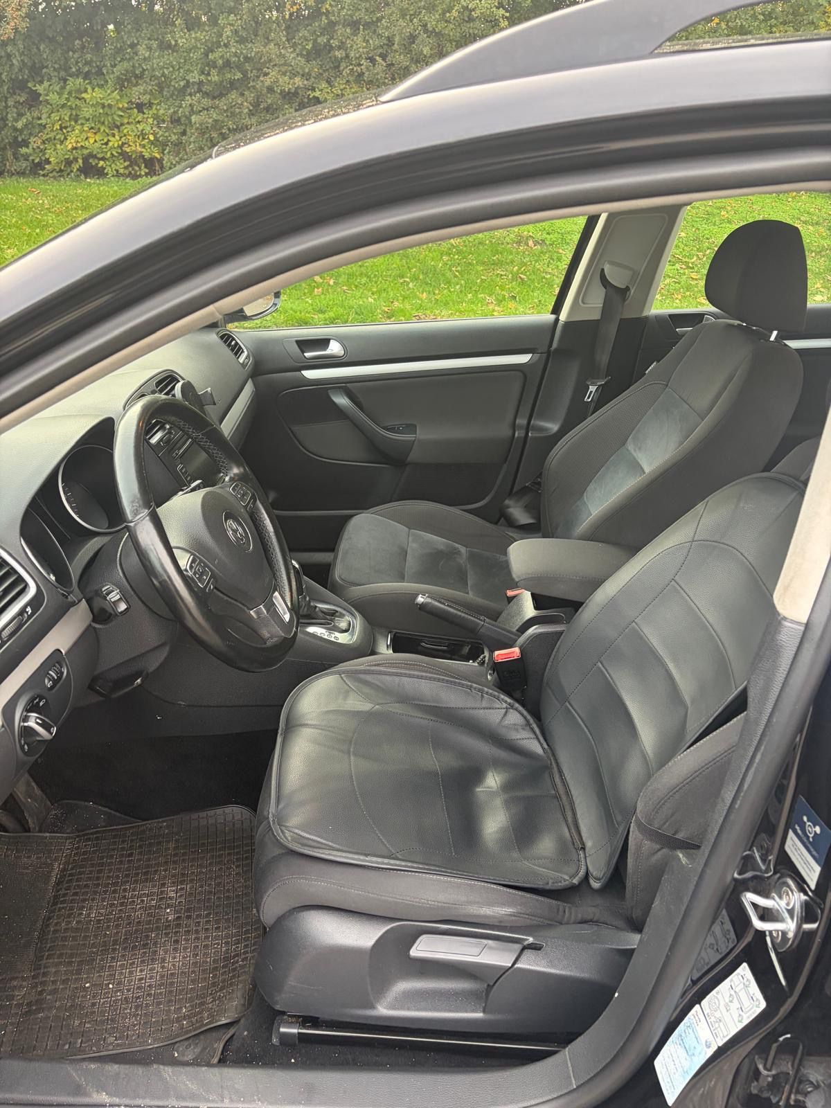VOLKSWAGEN Golf Thumbnail 6