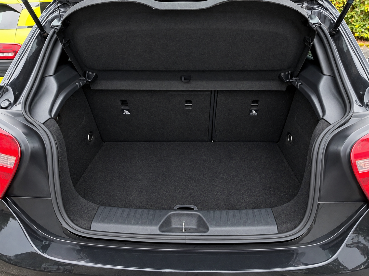 MERCEDES-BENZ A-Klasse Thumbnail 3