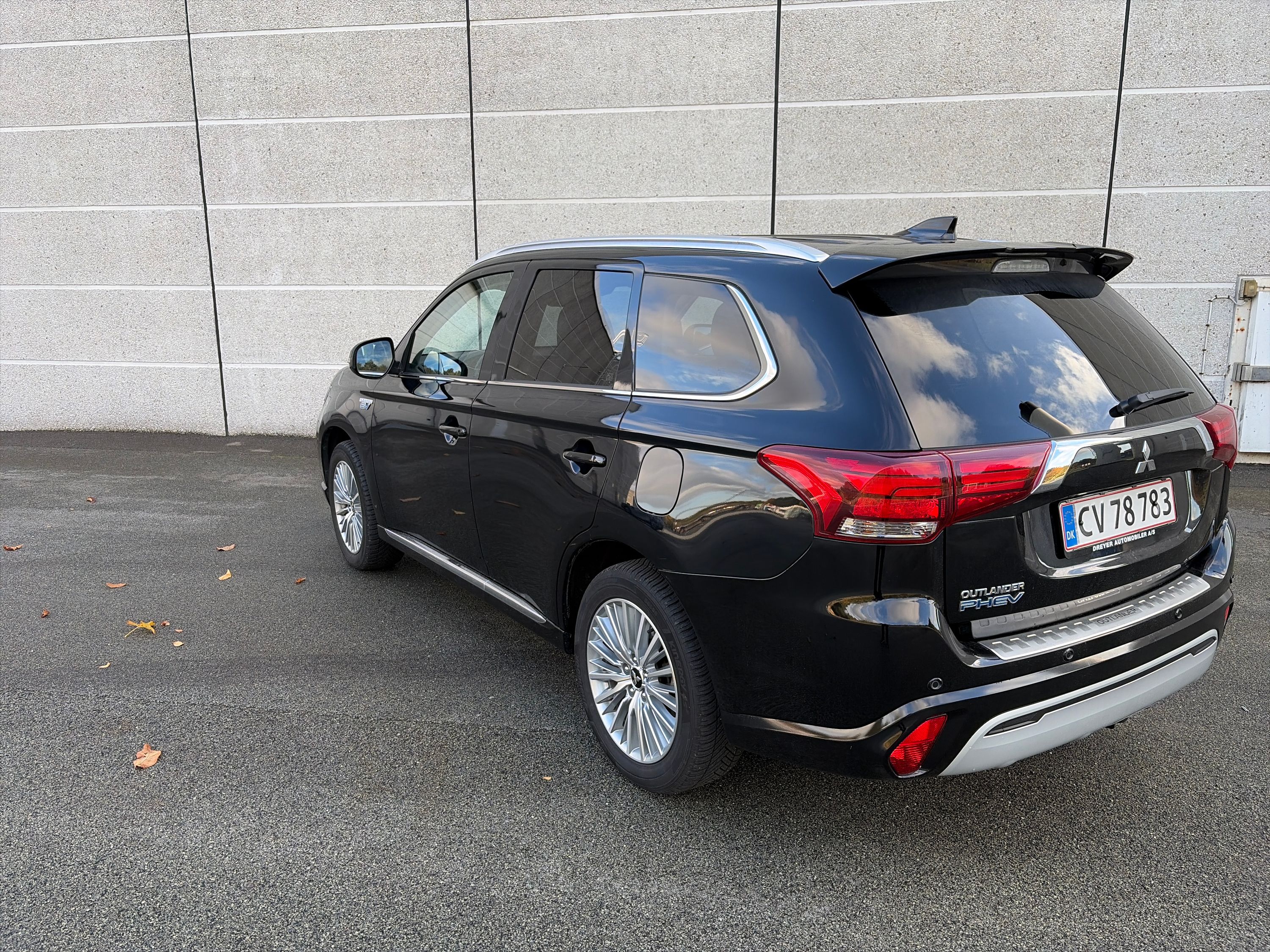 MITSUBISHI Outlander Thumbnail 7