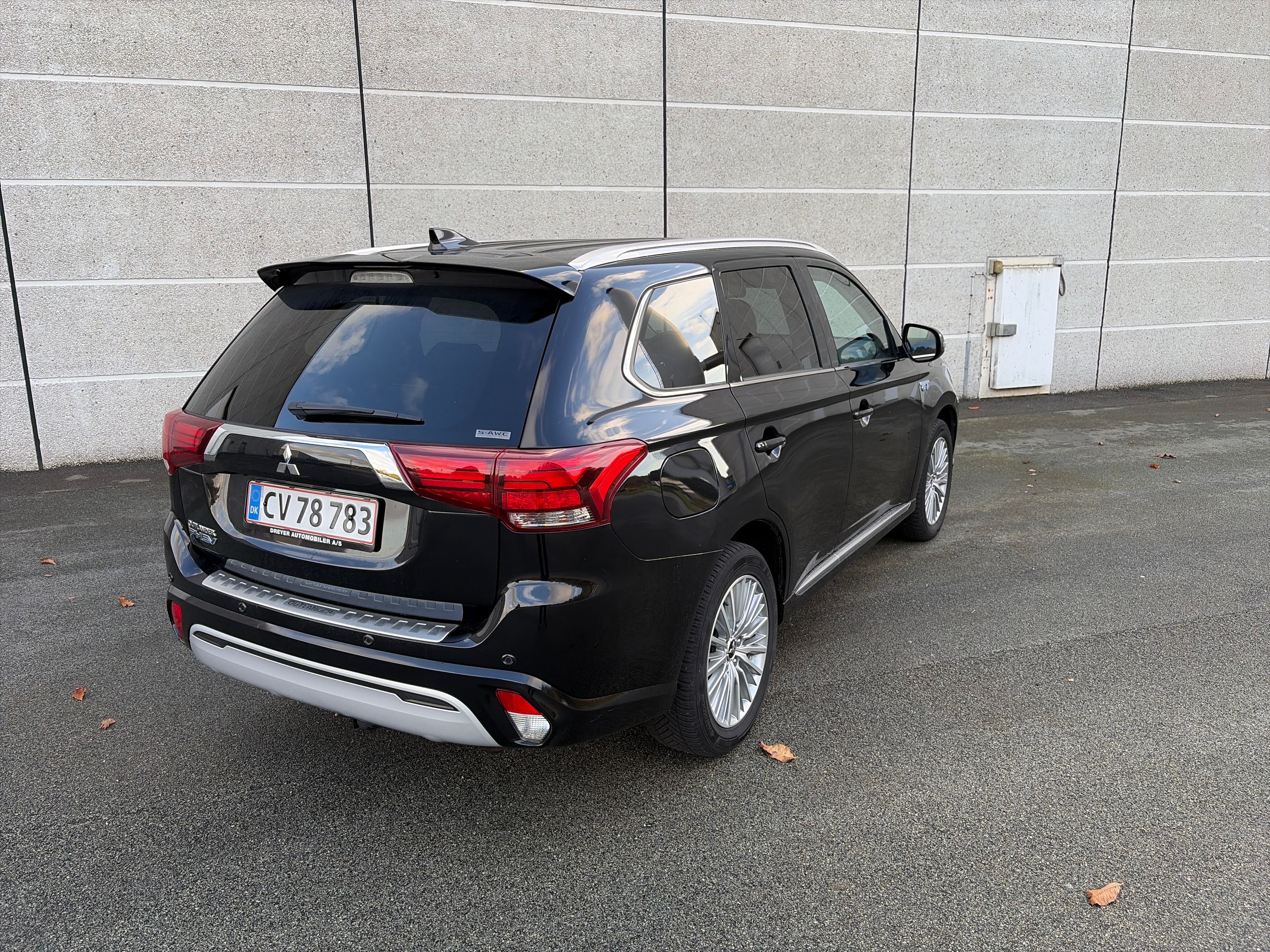 MITSUBISHI Outlander Thumbnail 9