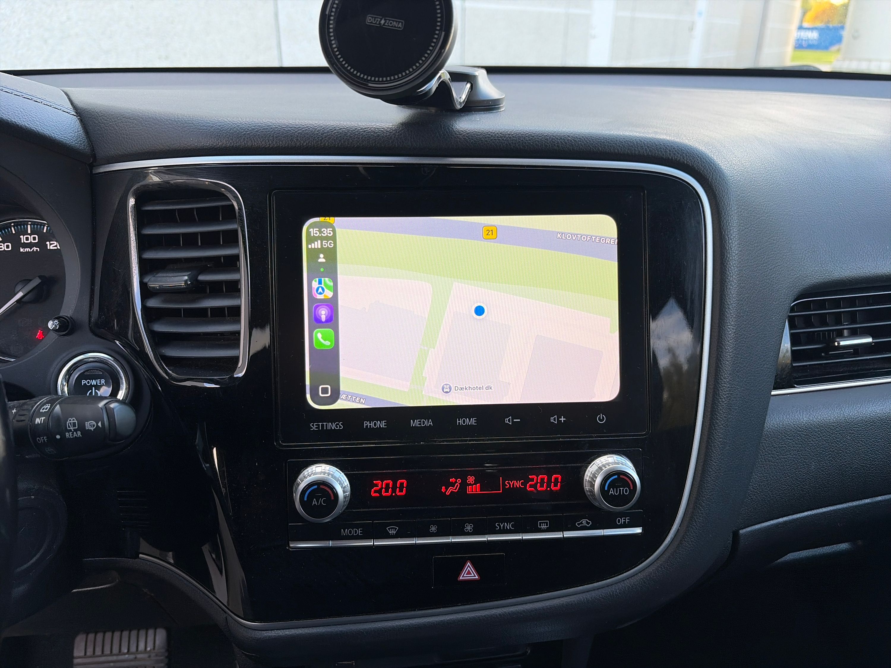 MITSUBISHI Outlander Thumbnail 3
