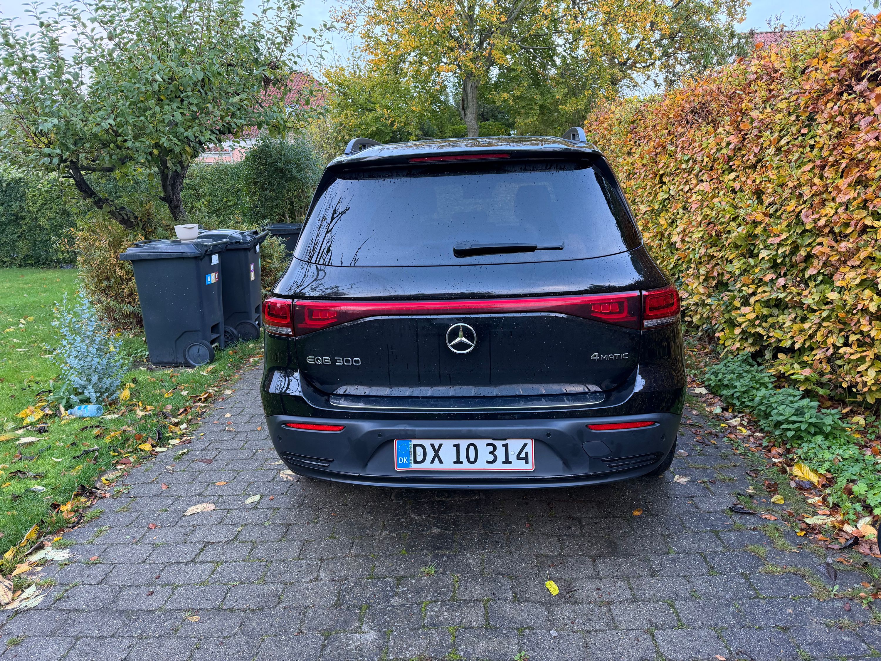 MERCEDES-BENZ Eqb Thumbnail 3
