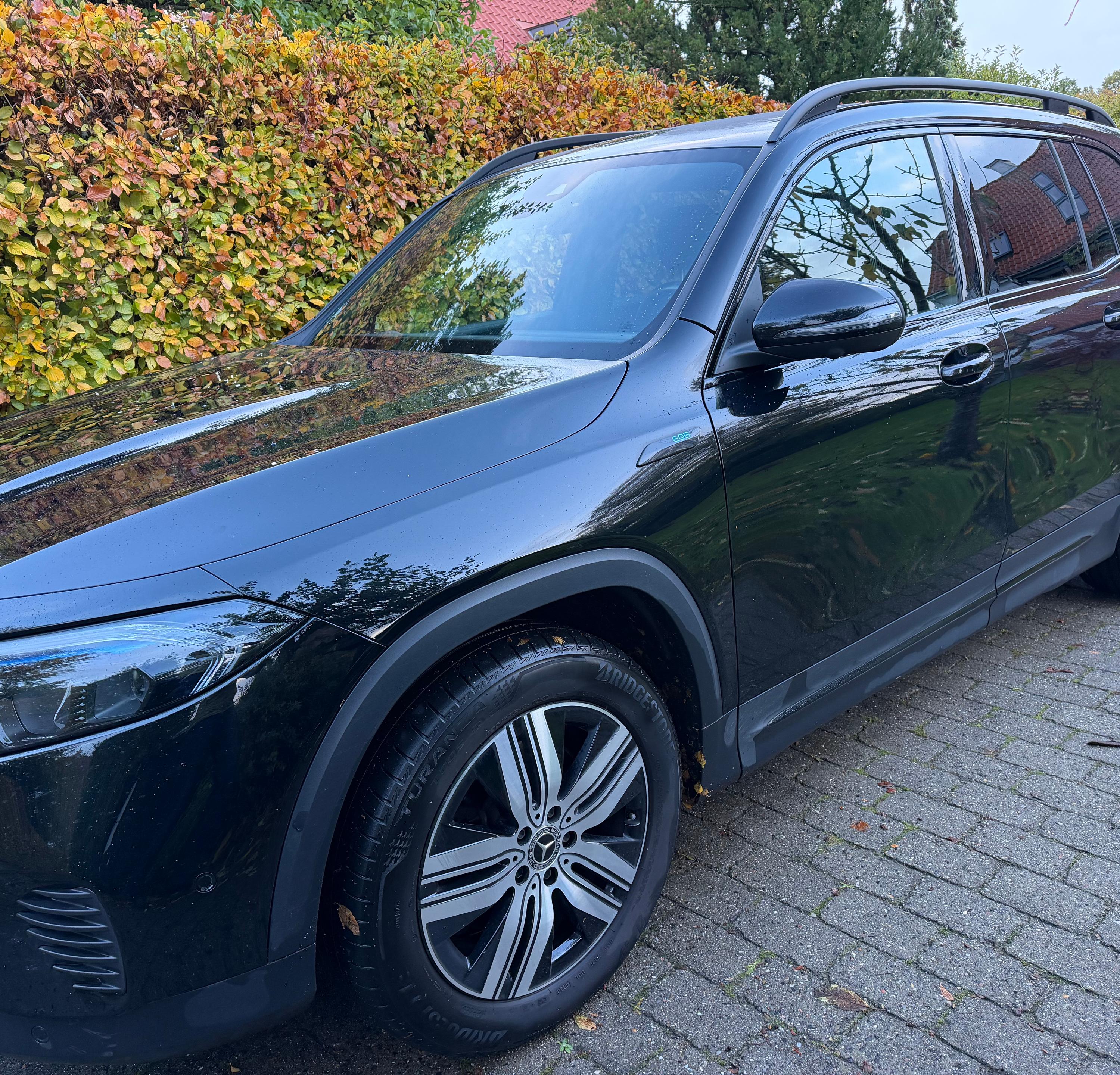 MERCEDES-BENZ Eqb